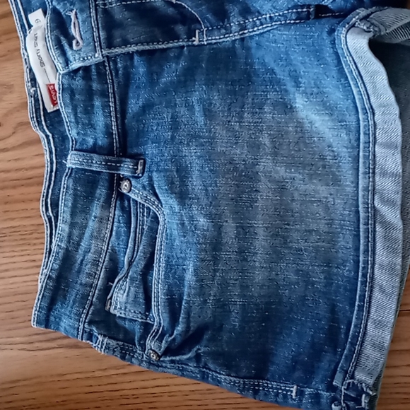 Levi's Strauss Juniors Blue Jeans Shorts SZ 9 - Picture 2 of 11